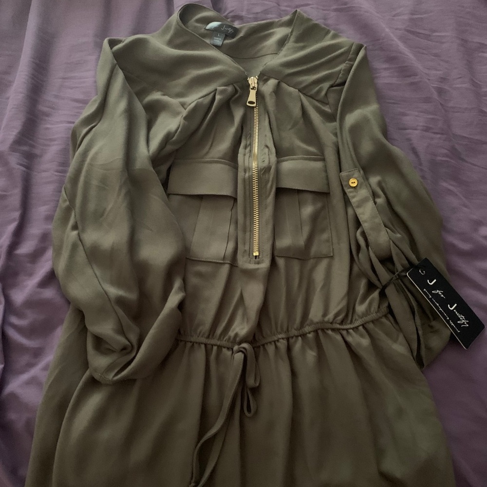Green quarter sleeve shirt